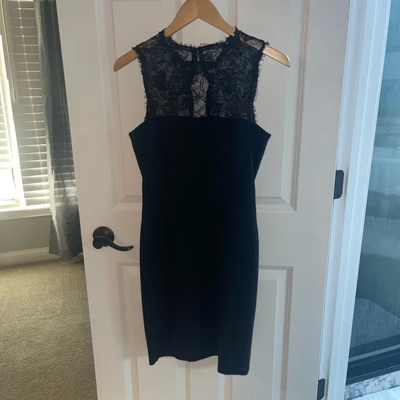 Emilio Pucci Sheath Dress Black Lace Embellishment Sleeveless Exposed Zip  Back 6